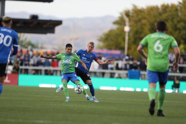 Seattle Sounders FC with possession against the San Jose Earthquakes