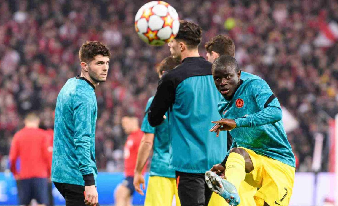 Christian Pulisic and N'Golo Kante before a Chelsea match