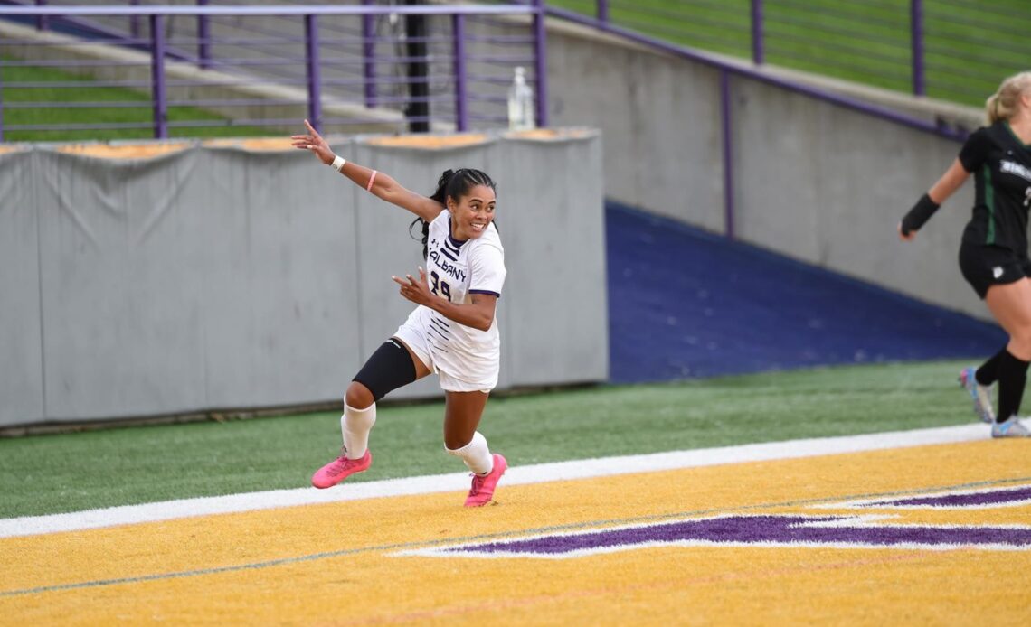 Women's Soccer Advances to America East Semifinal with 2-0 Victory over Binghamton