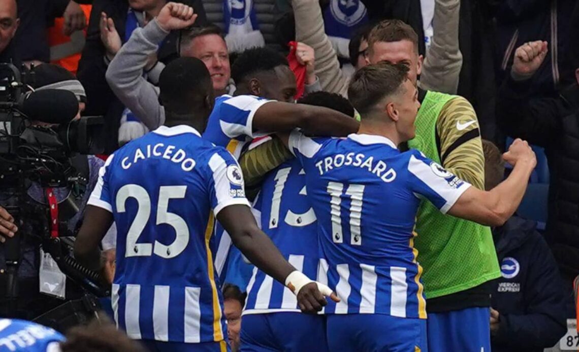 Brighton players celebrate Leandro Trossard goal