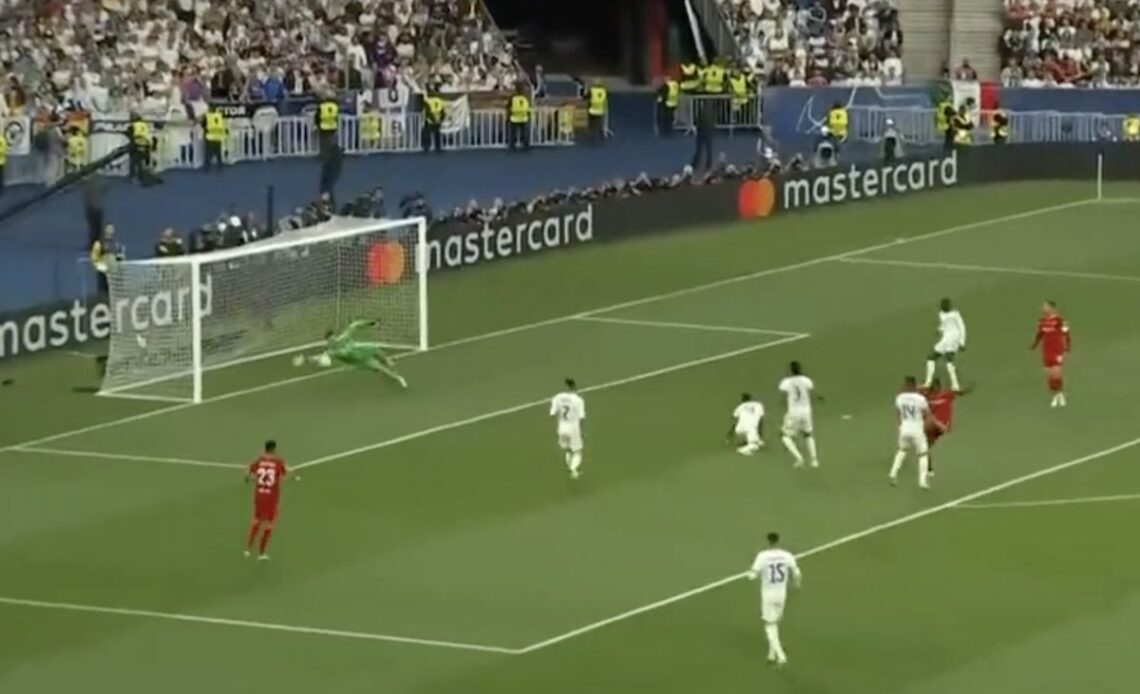 (Video) Fingertip save from Courtois nudges Mane thunderbolt onto post