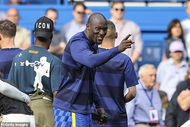 Chelsea's pursuit of Dumfries could be boosted by Inter Milan's interest in Romelu Lukaku