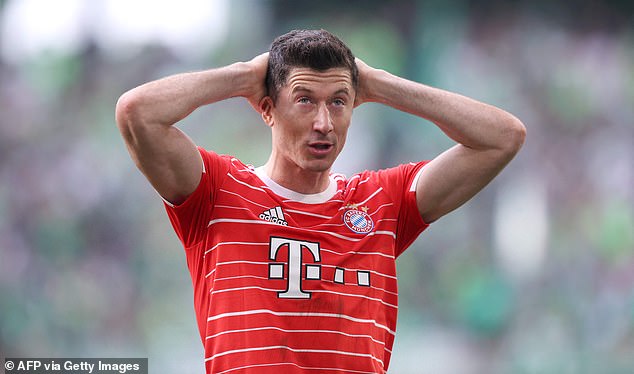 Robert Lewandowski announced at a press conference that his career at Bayern was 'over'