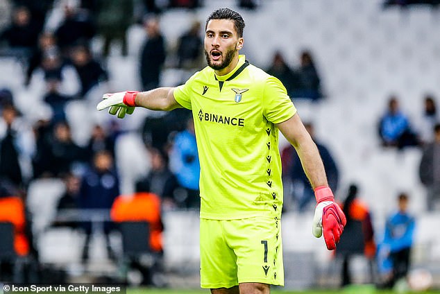 Fulham are expected to confirm the signing of goalkeeper Thomas Strakosha from Lazio