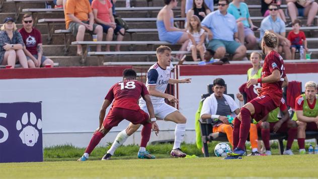 Richmond Kickers take on Chattanooga Red Wolves SC