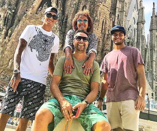 Ronaldinho was a friend of Raphinha (left) and his family, especially his father (bottom centre)