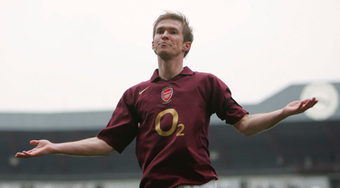 A tribute to eternal Arsenal cult hero Alex Hleb, an ugly beauty lost in time