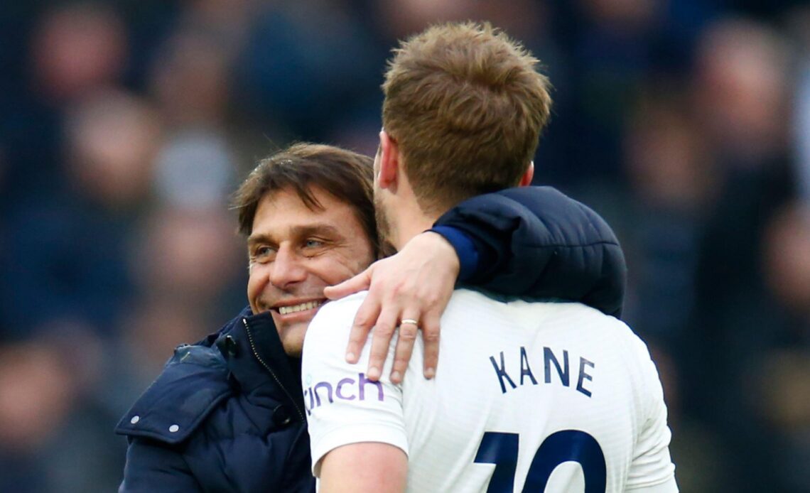 Antonio Conte embraces Harry Kane