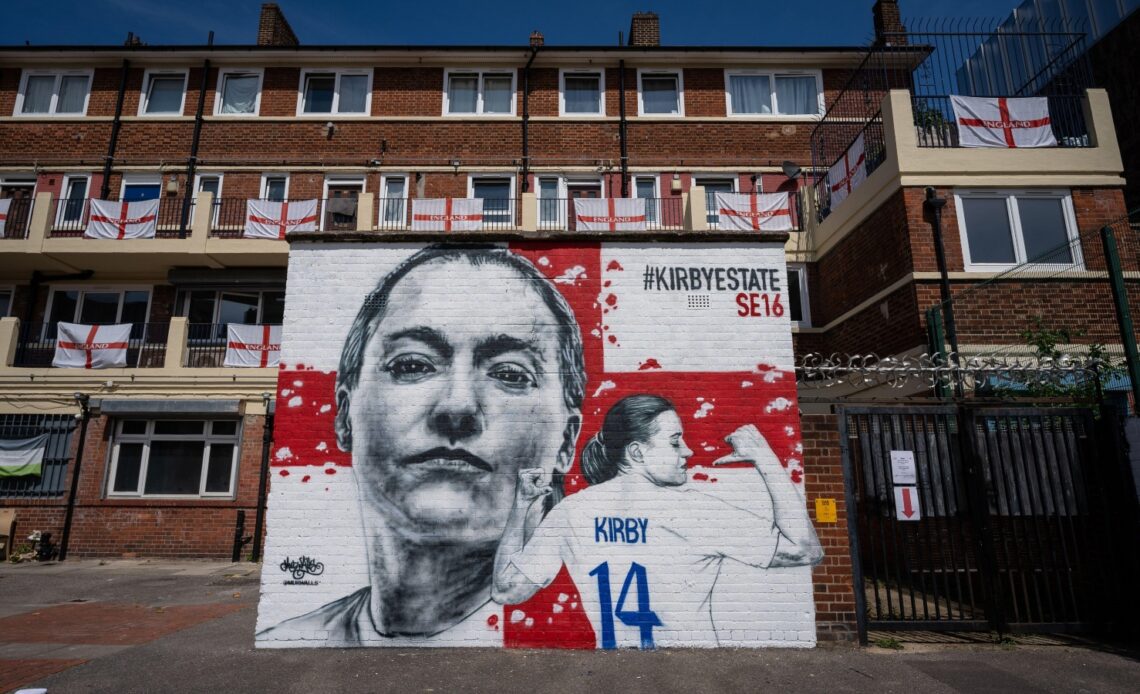 Fran Kirby mural in London