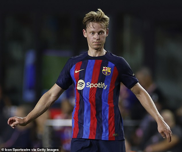 Frenkie de Jong is urged to pick Chelsea NOT Man United if he is forced out of Barcelona this summer
