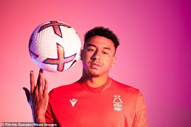 Jesse Lingard has signed for Nottingham Forest on a one-year contract from Man United