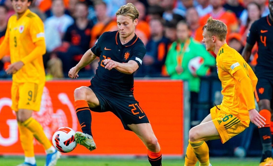 Man Utd target Frenkie de Jong controls the ball