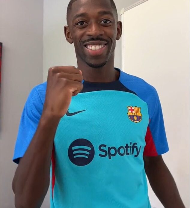 Barcelona have announced winger Ousmane Dembele has agreed a new contract until 2024