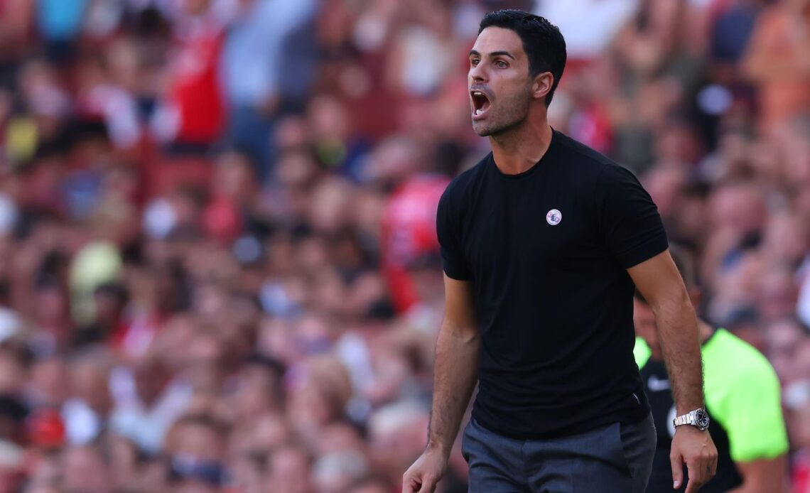 Arsenal boss Mikel Arteta shouts instructions