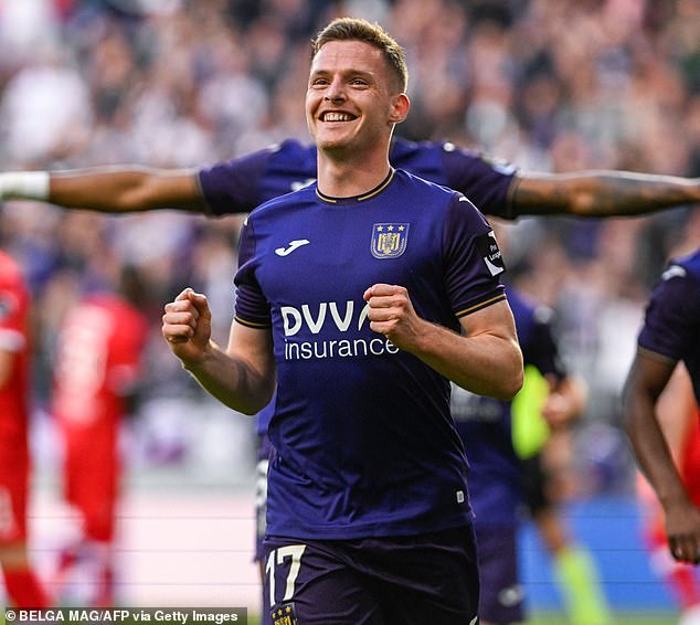 Manchester City are set to complete the £11m signing of defender Sergio Gomez from Anderlecht