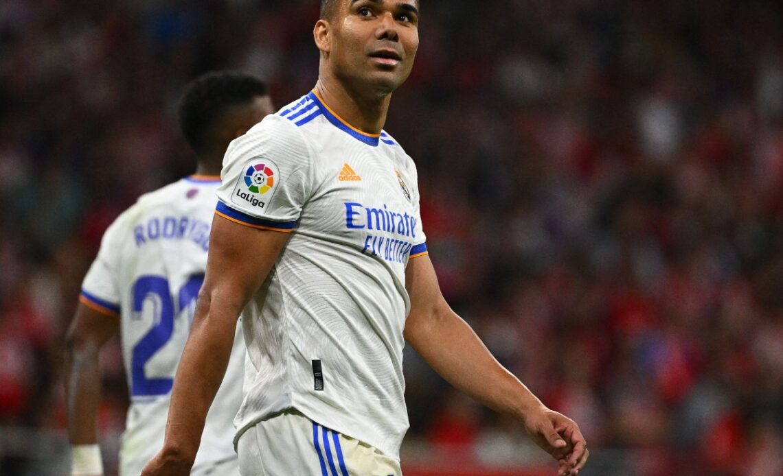 Manchester United consider Casemiro transfer from Real Madrid