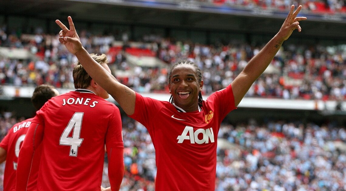 Anderson celebrates after Nani scores for Manchester United.