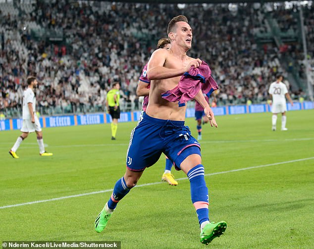 Milik thought he'd scored Juventus' winner but VAR chalked off his goal deep into injury time