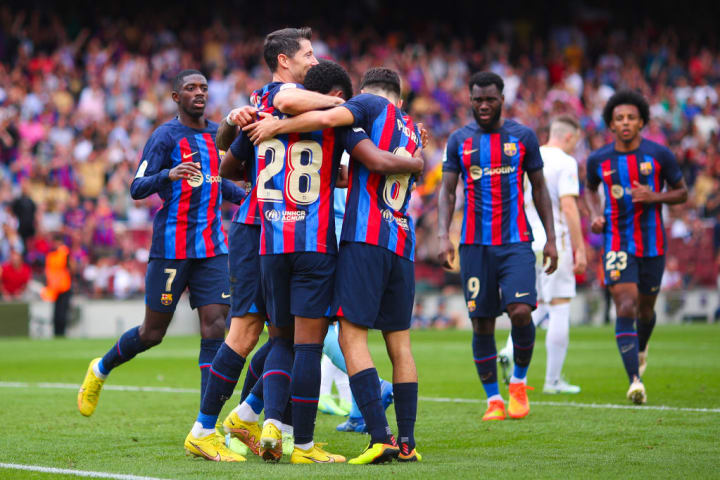 Barcelona celebrate Robert Lewandowski's goal against Elche