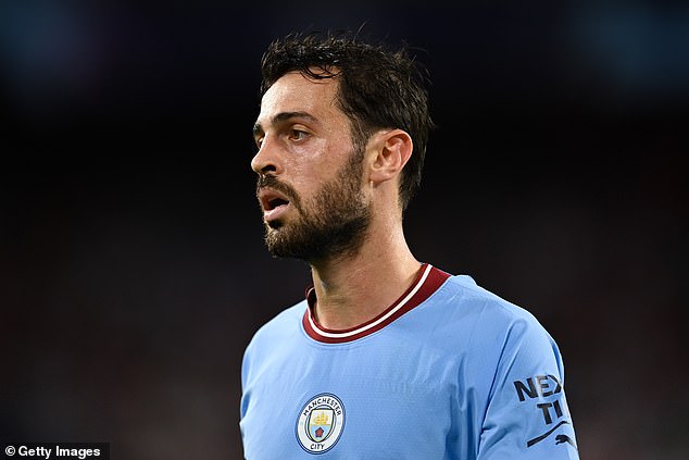 Bernardo Silva's father has admitted the midfielder held talks with Barcelona this summer