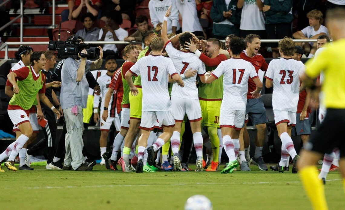 Cards Head to Kentucky for First Road Match