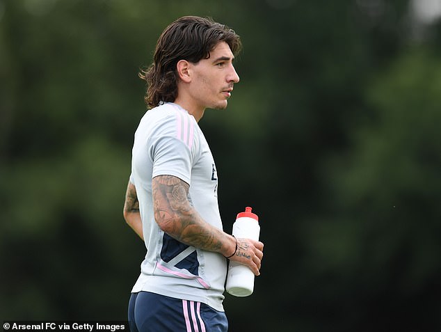 Hector Bellerin is close to completing a sensational return to Barcelona this summer