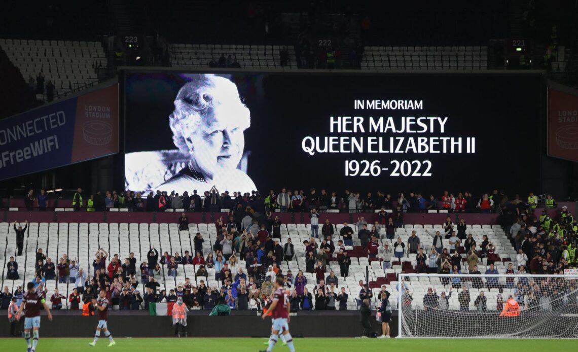 West Ham pay tribute to Her Majesty The Queen
