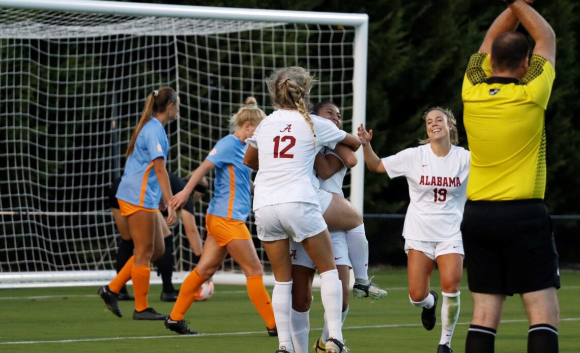 Reyes’ Brace Lifts No. 6 Alabama Soccer to 4-2 Win at Tennessee
