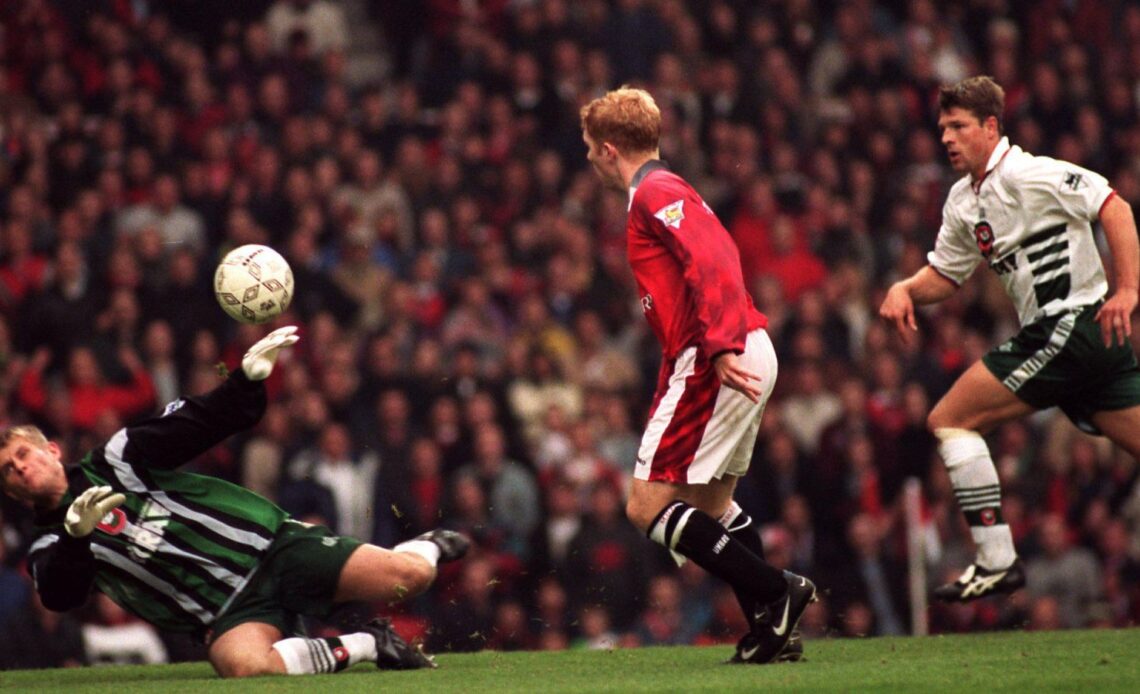 The filthy Paul Scholes touch that made tw*ts of Barnsley's defence