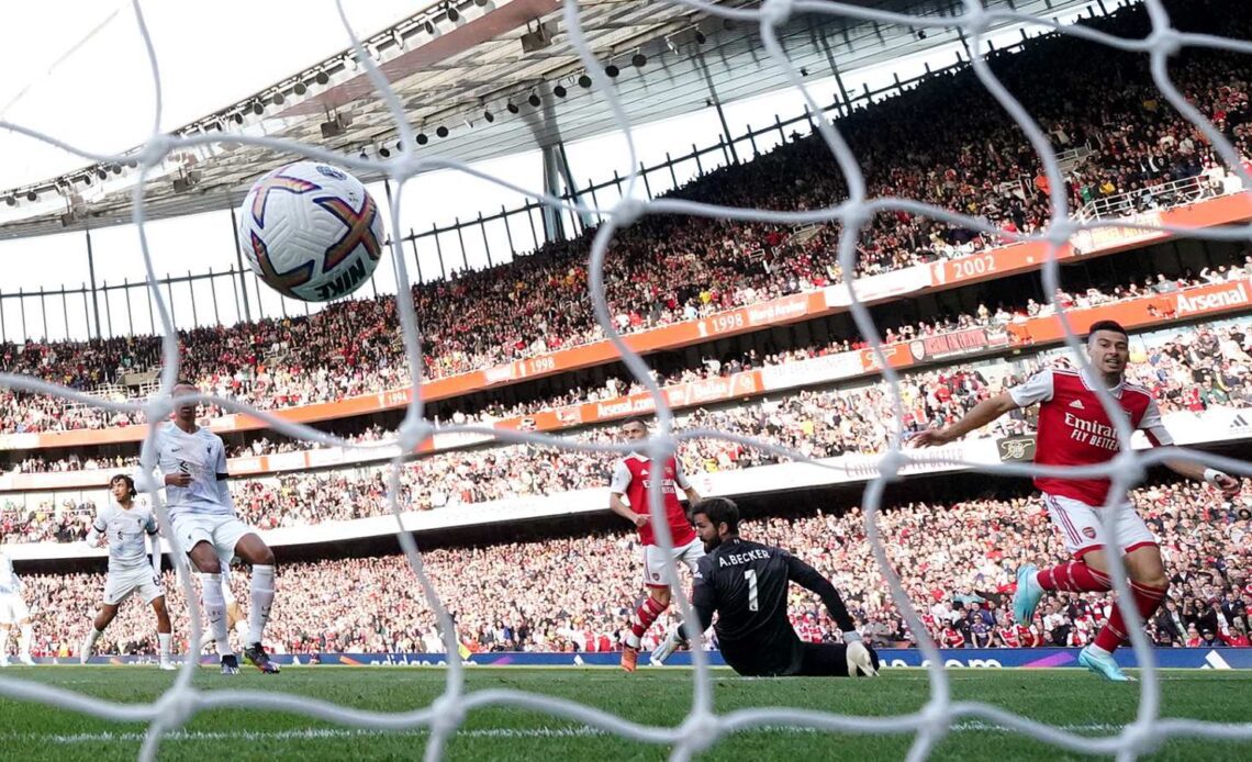 Gabriel Martinelli scores in the first minute as Arsenal beat Liverpool 3-2 in the Premier League