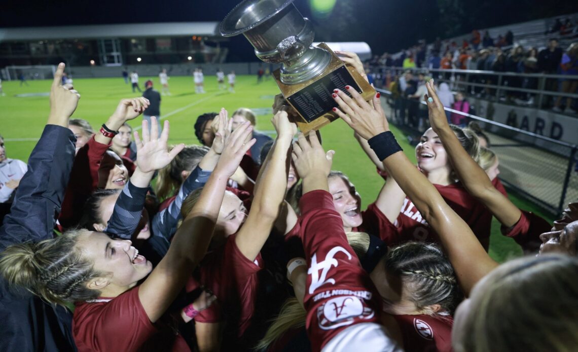 No. 3/1 Alabama Soccer Notches Perfect SEC Campaign with Win Over Auburn