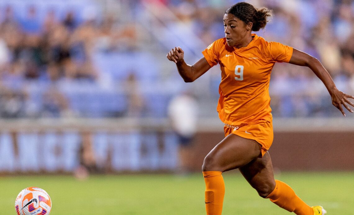 Simmonds Goal Gives No. 18 UT 1-0 Shutout At Auburn