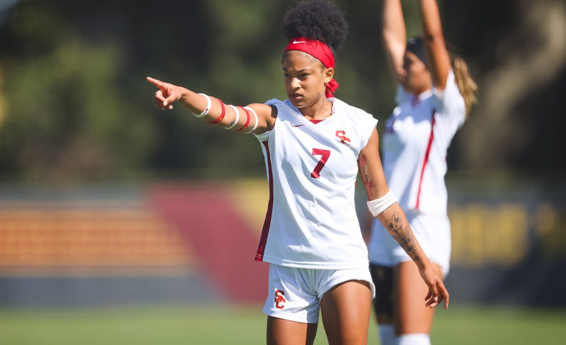USC's Croix Bethune Named Pac-12 Women's Soccer Offensive Player of the Week