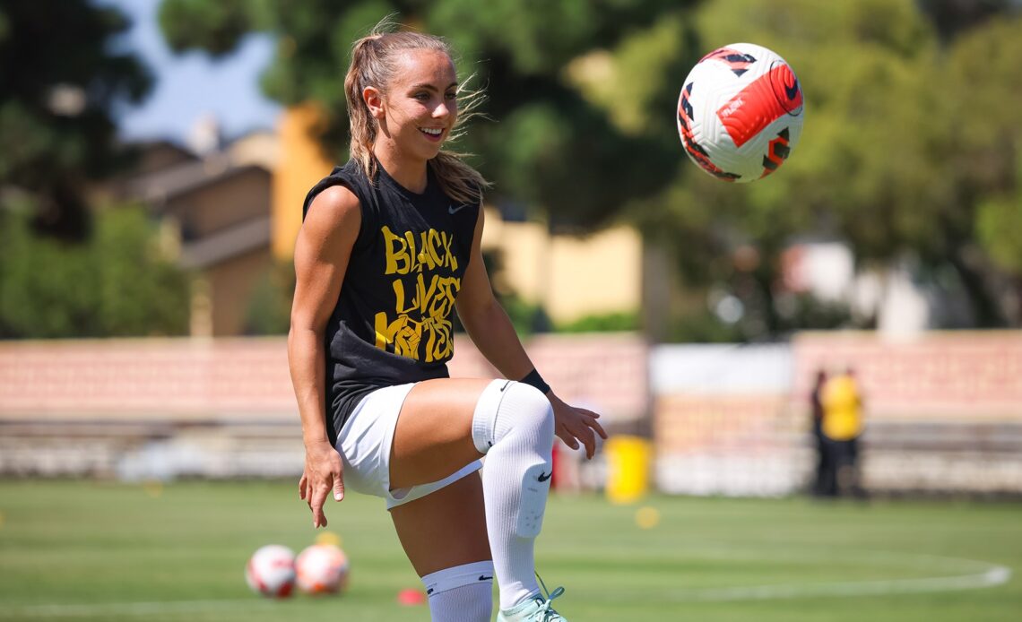 No. 14 USC Women's Soccer Opens Postseason at Home Against UCI