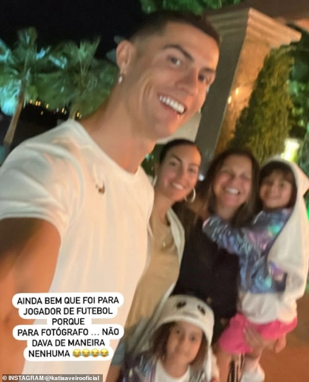 The ex-Manchester United star also took a grainy selfie with two of sister Katia Aveiro's kids