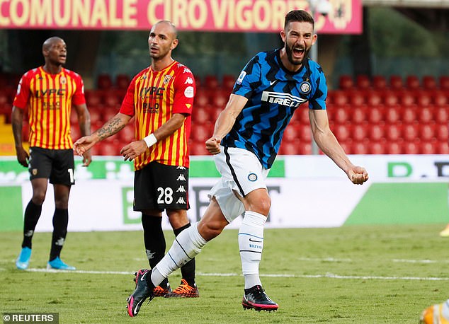 Italian midfielder Roberto Gagliardini, 28, could be thrown into the deal for Inter to sign Musah