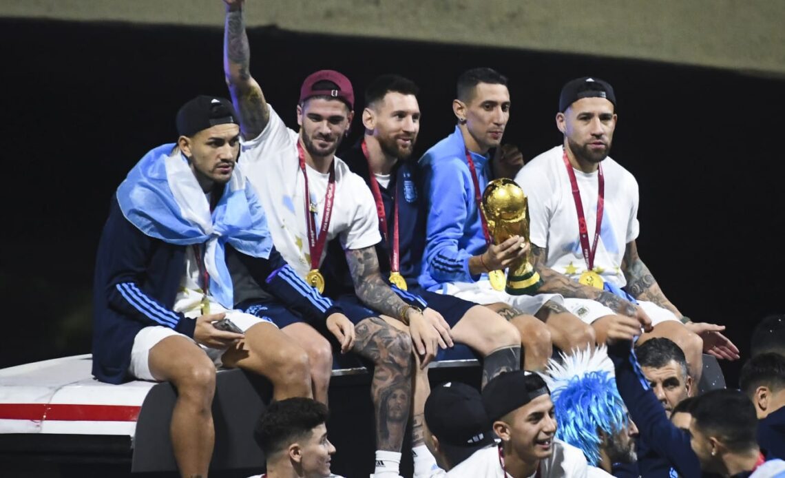 Argentina World Cup winners receive heroes welcome in Buenos Aires