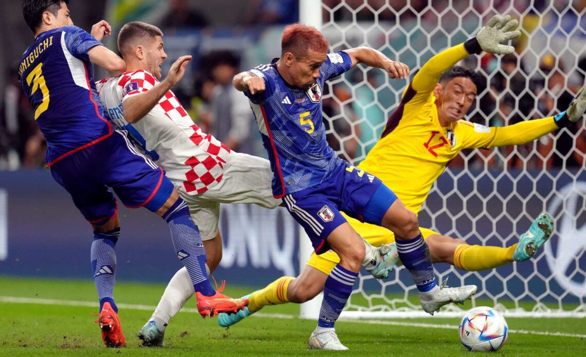 Japan defending against Croatia at the 2022 FIFA World Cup