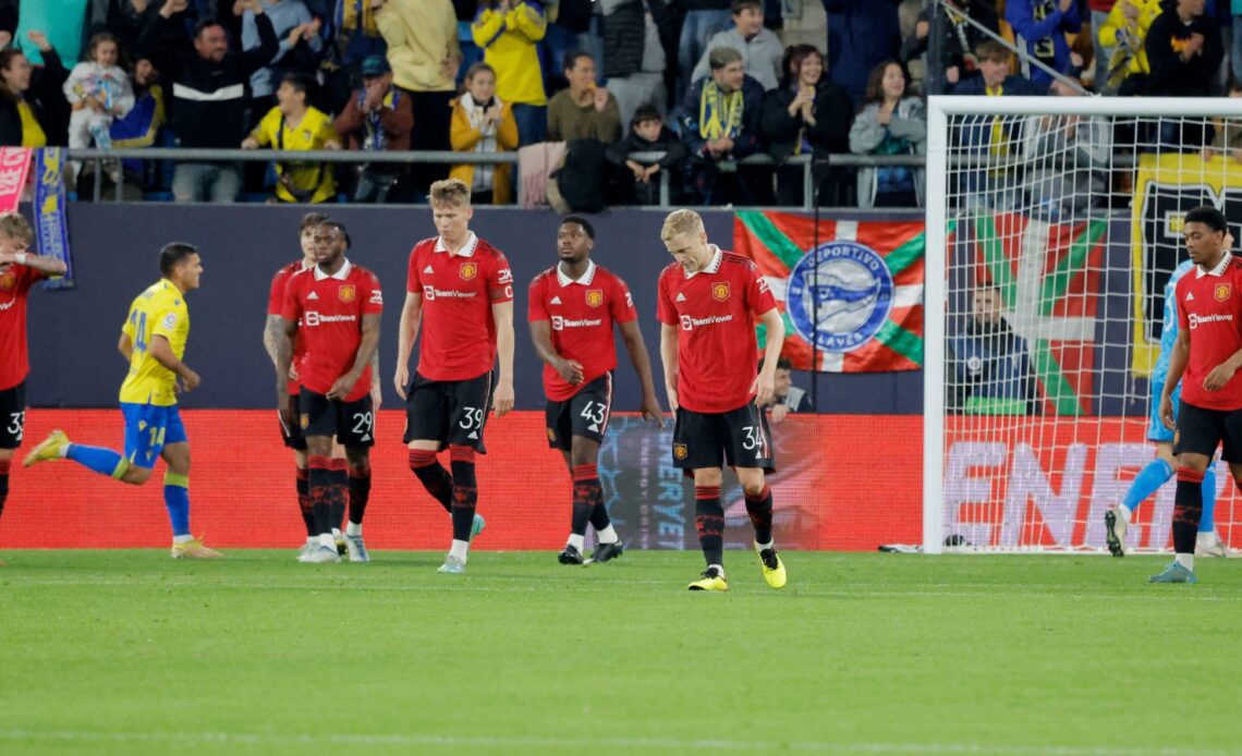 Man Utd midfielder Donny van de Beek looks dejected