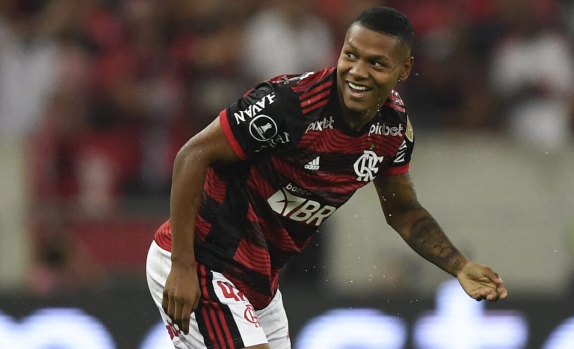 Flamengo standing firm as Newcastle continue talks for Brazilian wonderkid