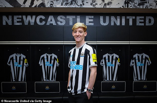 Ashby joins Anthony Gordon in arriving at St James' Park after his £40m switch from Everton