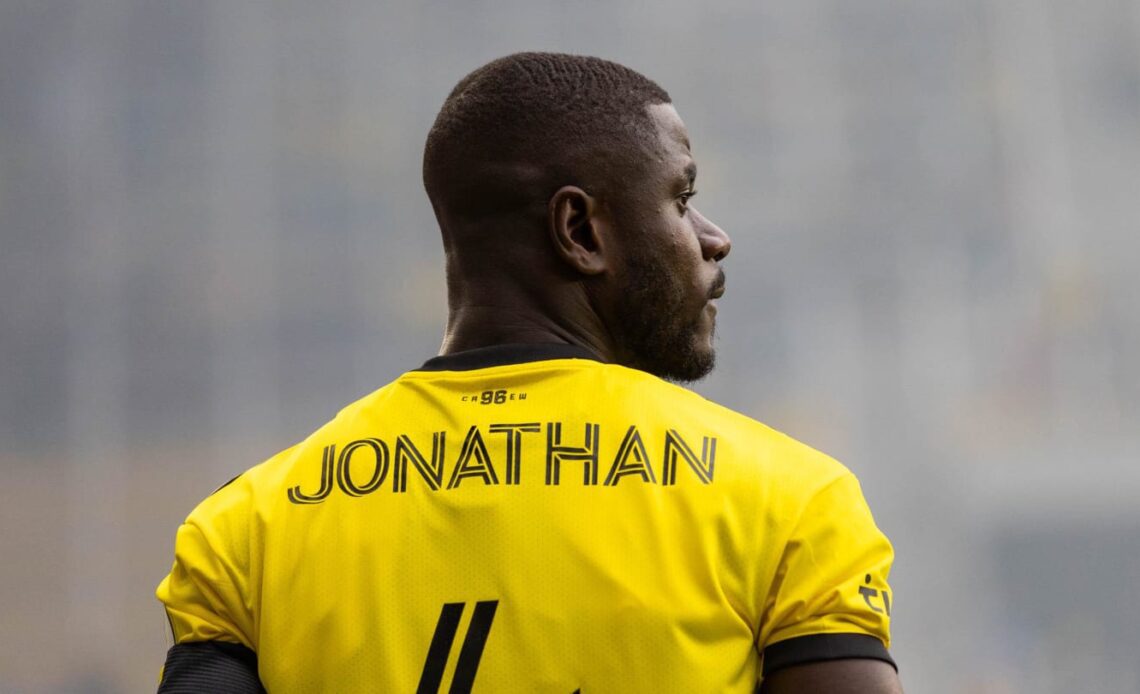 Mensah swaps Crew for Quakes & LAFC sign Tillman