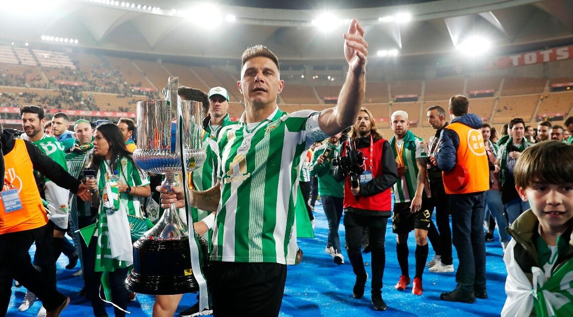 7 reasons you should love Joaquin, the Betis cult hero still going at 41