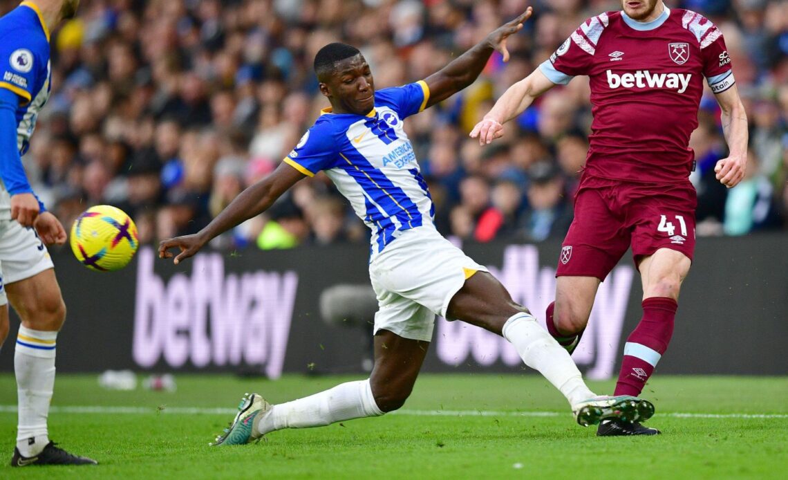Reported Liverpool target Moises Caicedo tackles Declan Rice