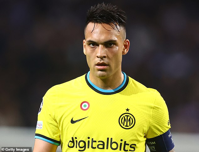 Paul Scholes has urged Manchester United to sign Lautaro Martinez from Inter Milan
