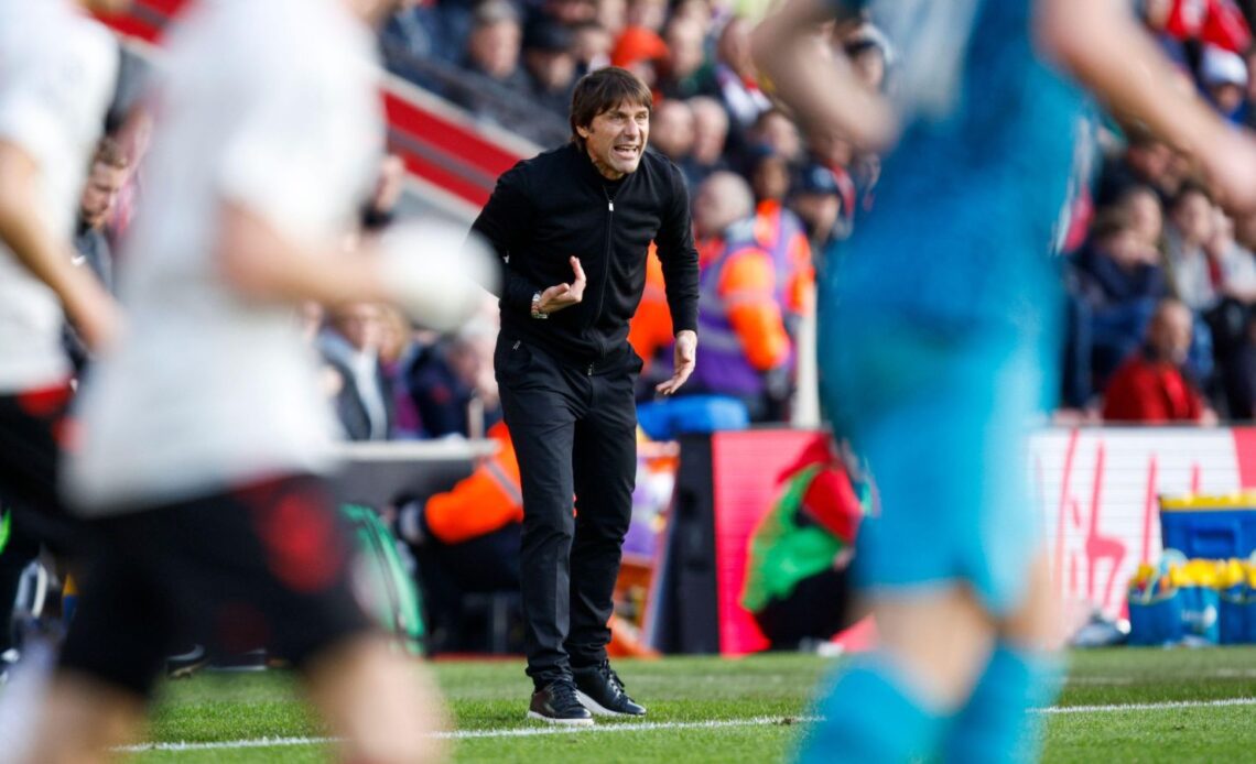 Tottenham boss Antonio Conte shouts instructions to his players