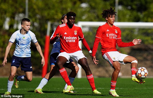 Moreira (right) played an integral role in Benfica's 2021-22 UEFA Youth League campaign