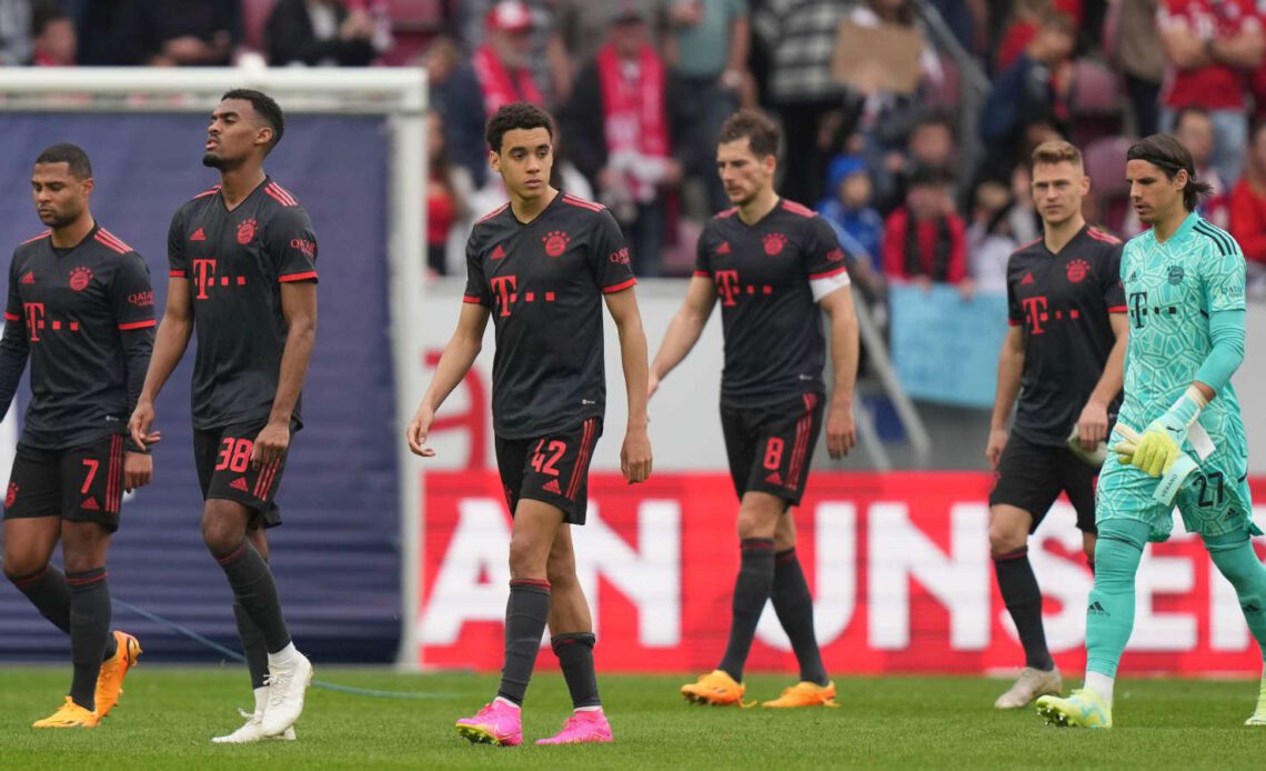 Bayern Munich players leave the pitch after losing to Mainz in the Bundesliga
