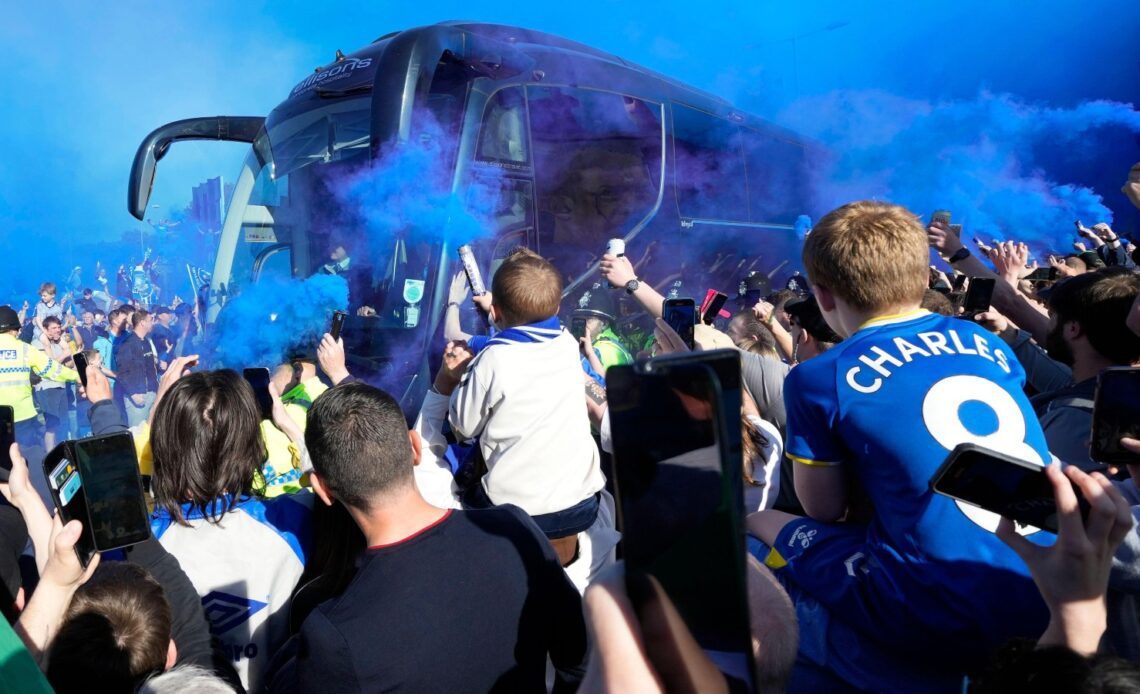 Everton players arrive by coach