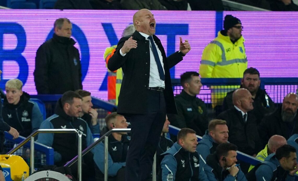 Everton boss Sean Dyche shouts at his players